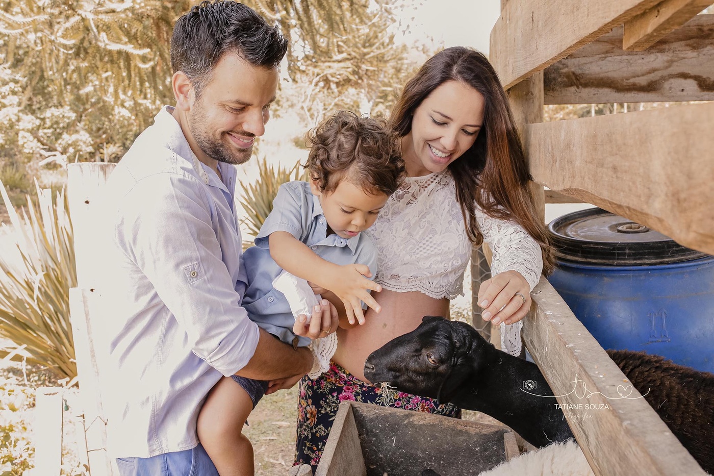 Andressa á espera de Felipe